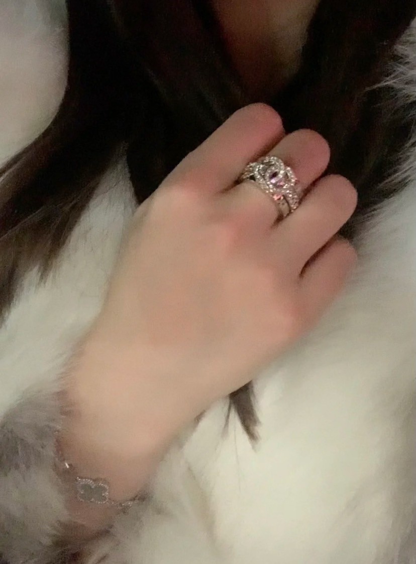 《ギフトにも人気》エレガントな手元へ【CHANEL】CCロゴ リング