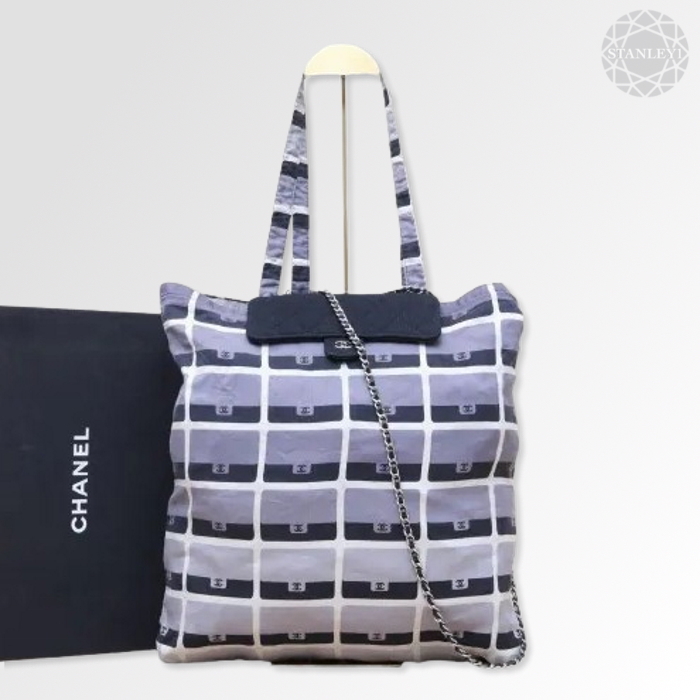 【CHANEL】すぐに折りたためる トートバッグ