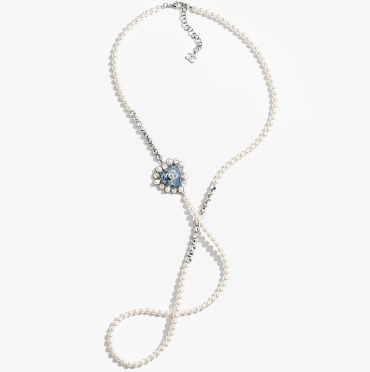 【首もとに宿る、さりげない品格】CHANEL ロング ペンダント 品格を宿す♡】CHANEL ロングネックレス