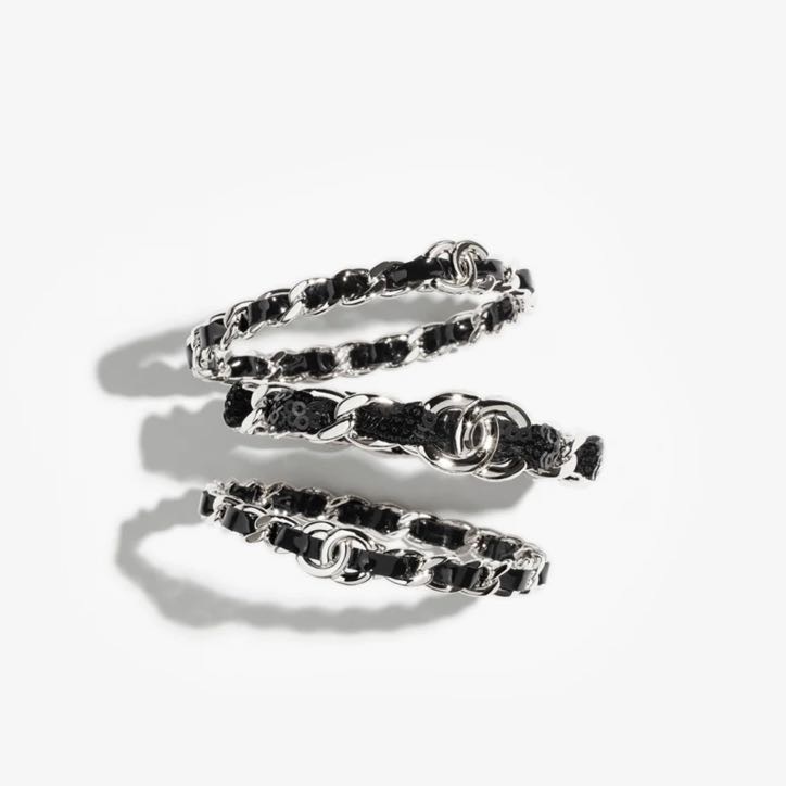 【CHANEL】シャネル CCロゴ 3連 チェーン バングル モードなブレスレット】CHANEL CCロゴ 3連 チェーン バングル