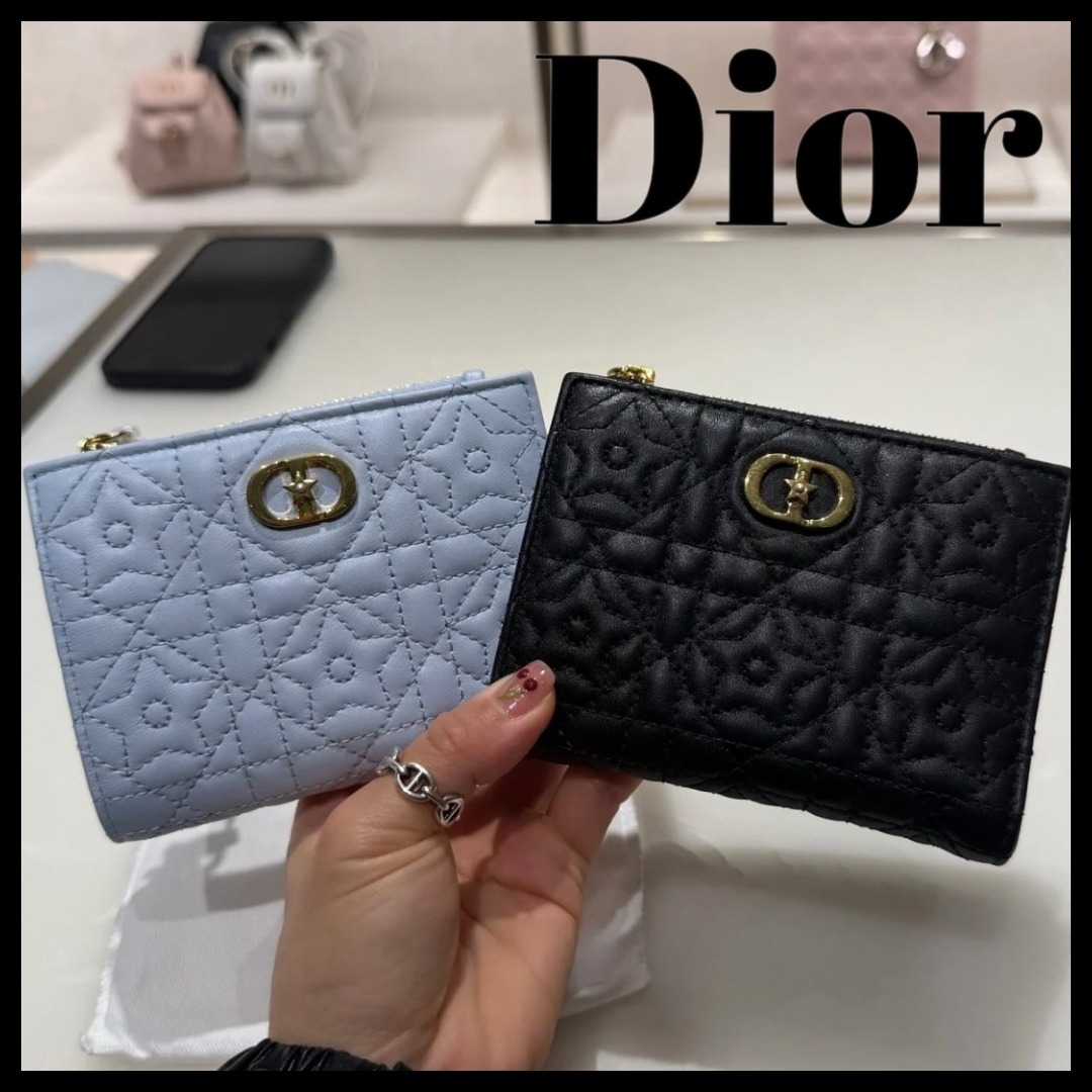 【新作 可愛い星のステッチ】Dior ウォレット Caro Dahlia