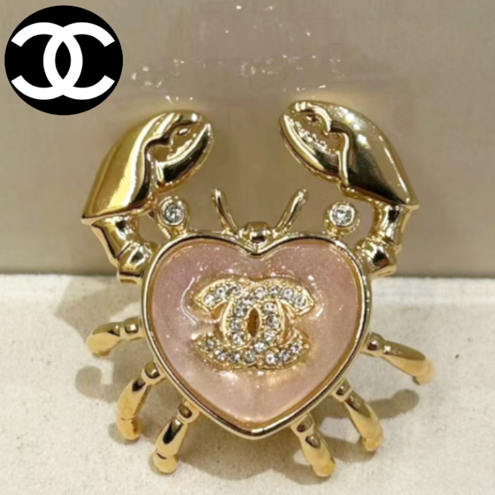【ピンクのカニがとってもかわいい♡】CHANEL ブローチ