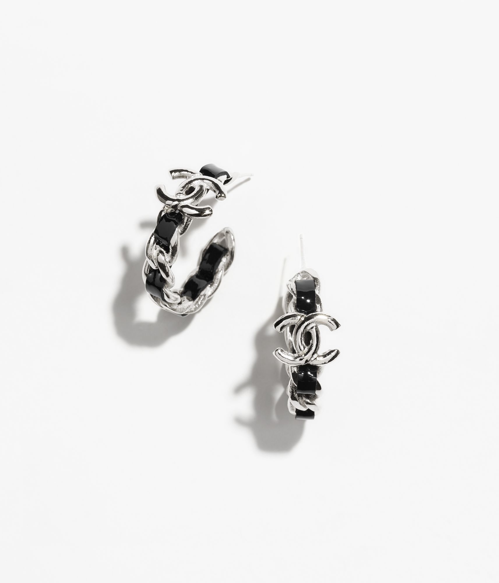 大人気☆デニムシリーズ CHANEL フープピアス