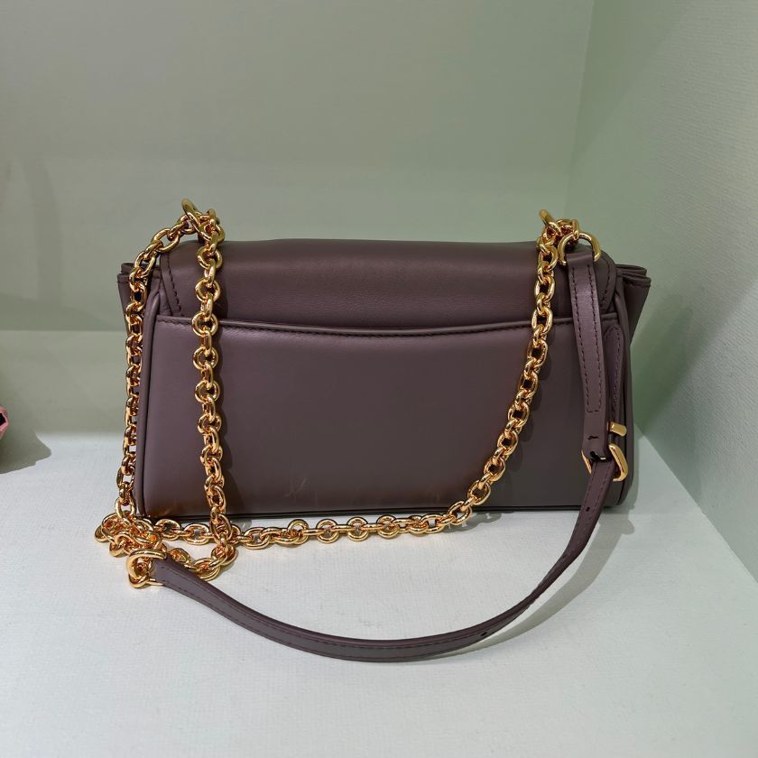 6万取引突破★UPS速達便利用！【MIUMIU】5I0113 2D6F_イヤリング 6万取引突破☆UPS速達便！【MIUMIU☆ミュウミュウ】5BB114_2F51