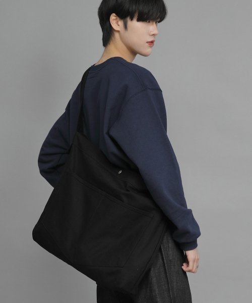 ショルダーバッグ Pentagon pocket big size cross bag PPC115 black