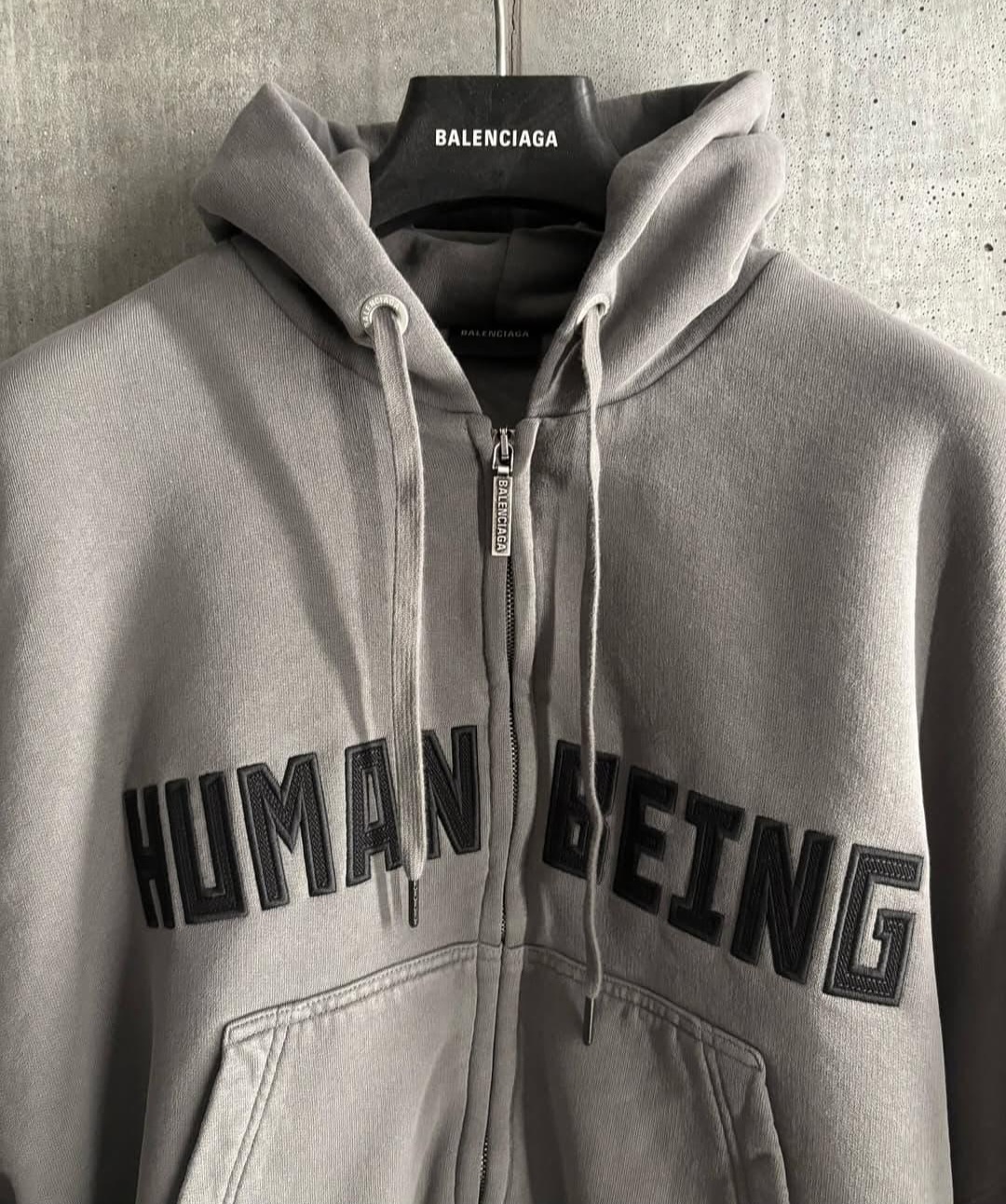 BALENCIAGA*気品溢れる*ラウンド パリ トロピカル フーディ 210.jpg