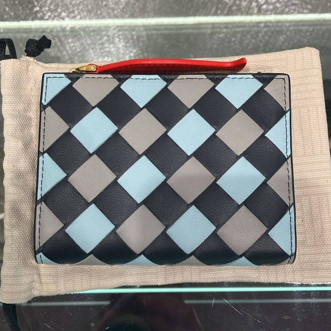 大注目◆BOTTEGA VENETA レザー キラキラ スモール 2つ折り財布 楽天市場】PRADA プラダ 二つ折り財布 2MO008 2DYG メンズ