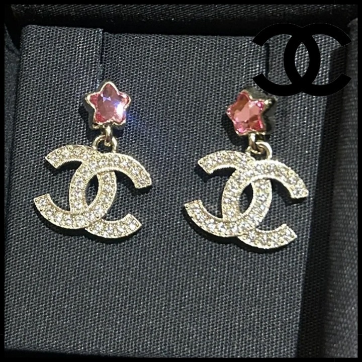《プレゼントにも喜ばれる★》CHANEL ピアス