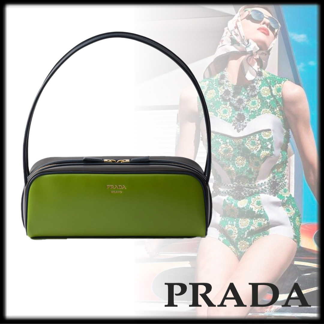 PRADA 洗練 スムースレザー スウィング ショルダーバッグ