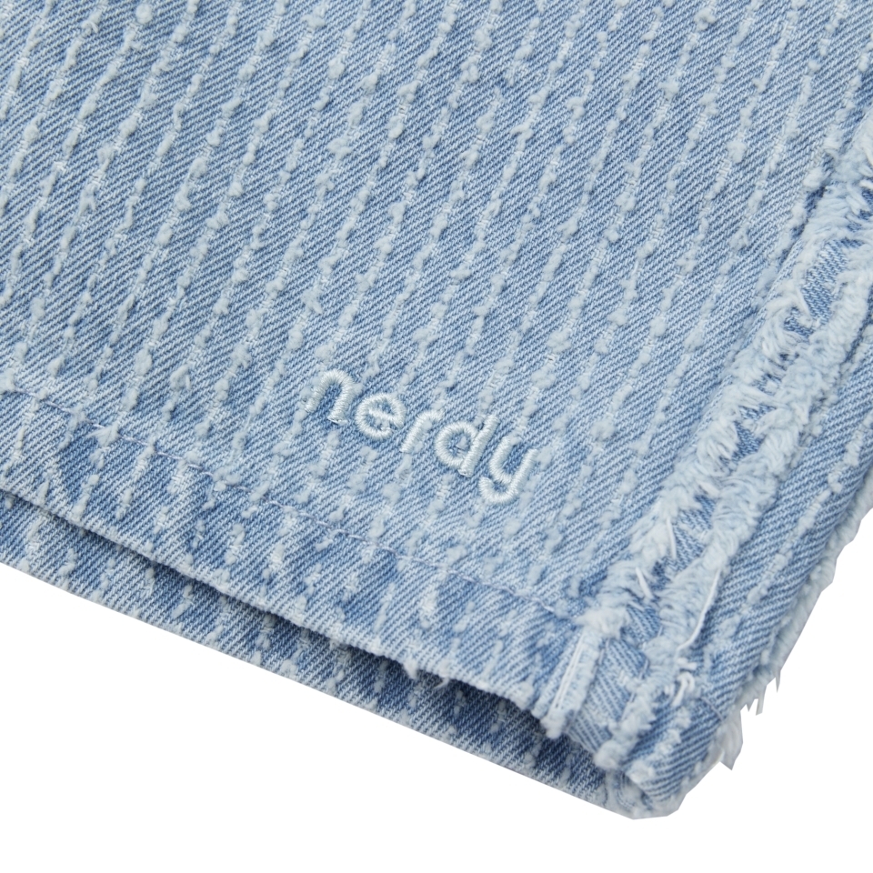 NERDY : ウィメンズデニムジャケットショートパンツセットアップ NERDY : ウィメンズデニムジャケットショートパンツセットアップ