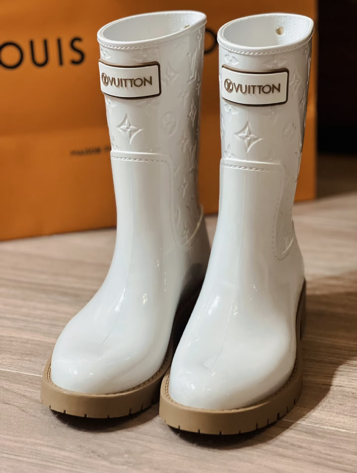 すぐ届く！雨の日も楽しく♪2色】ルイヴィトン レインブーツ