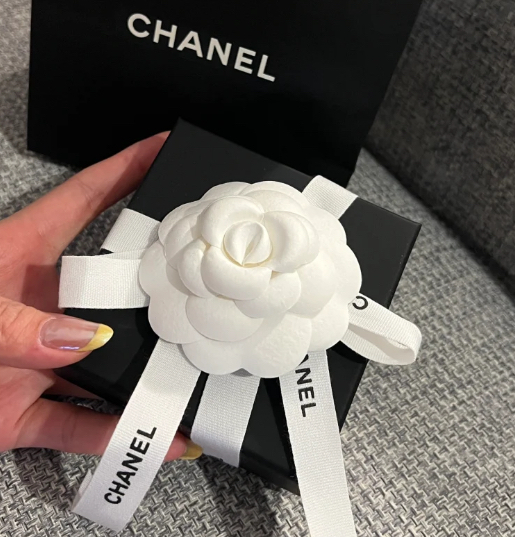 おしゃれが一際輝く】CHANEL☆CCマーク ロゴ ストーン ピアス