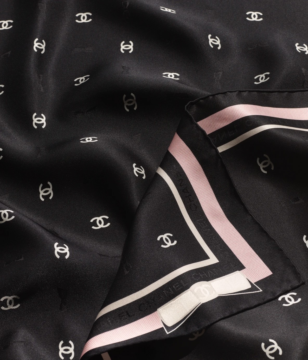 【G-DRAGON愛用★】CHANEL CC柄 ジャカードシルク スカーフ 90cm G-DRAGON愛用♡】CHANEL スカーフ (CHANEL/スカーフ) AAA777