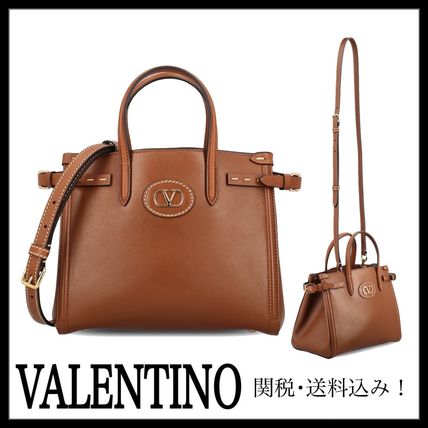 関税負担なし◆VALENTINO◆Antibes レザースモールトートバッグ Antibes Small leather tote bag in black - Valentino Garavani