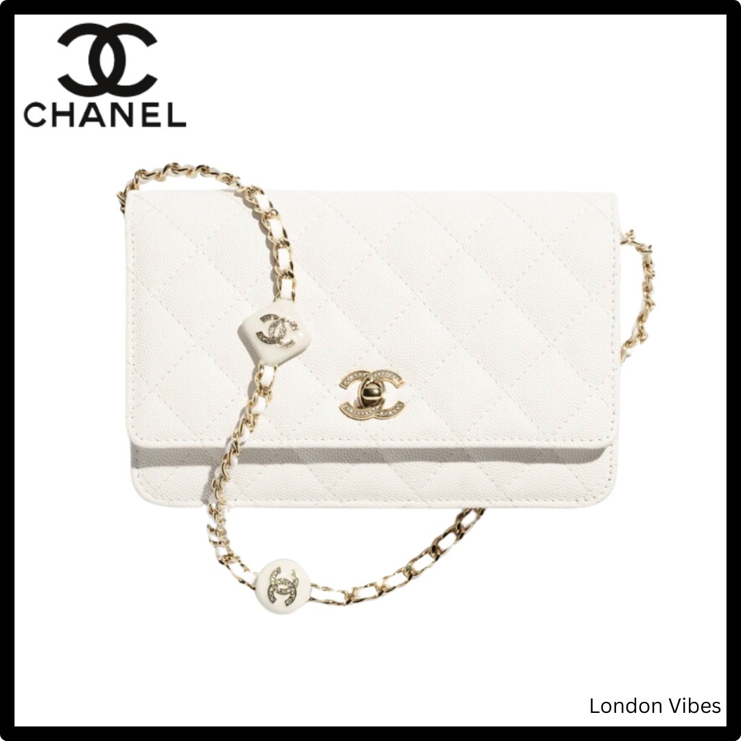 チェーンまで可愛い♪CHANEL チェーンウォレット キラキラCCロゴ
