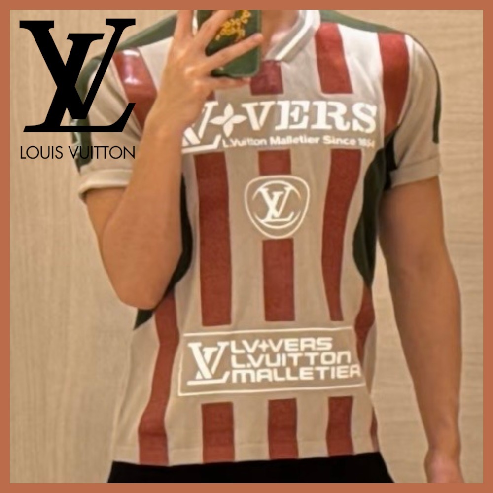 【サッカーテーマがお洒落】LV Tシャツ