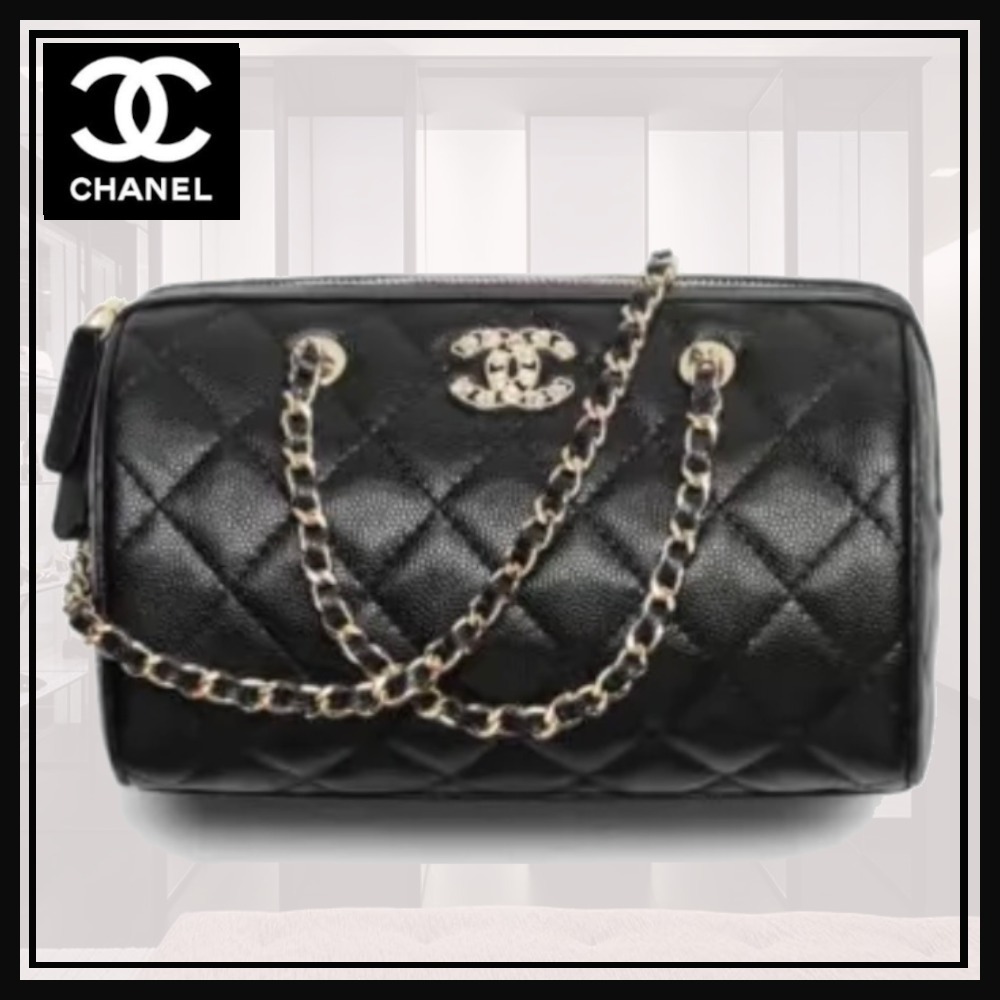 【ロゴの中の煌めきが素敵♡】CHANEL ショルダーバッグ