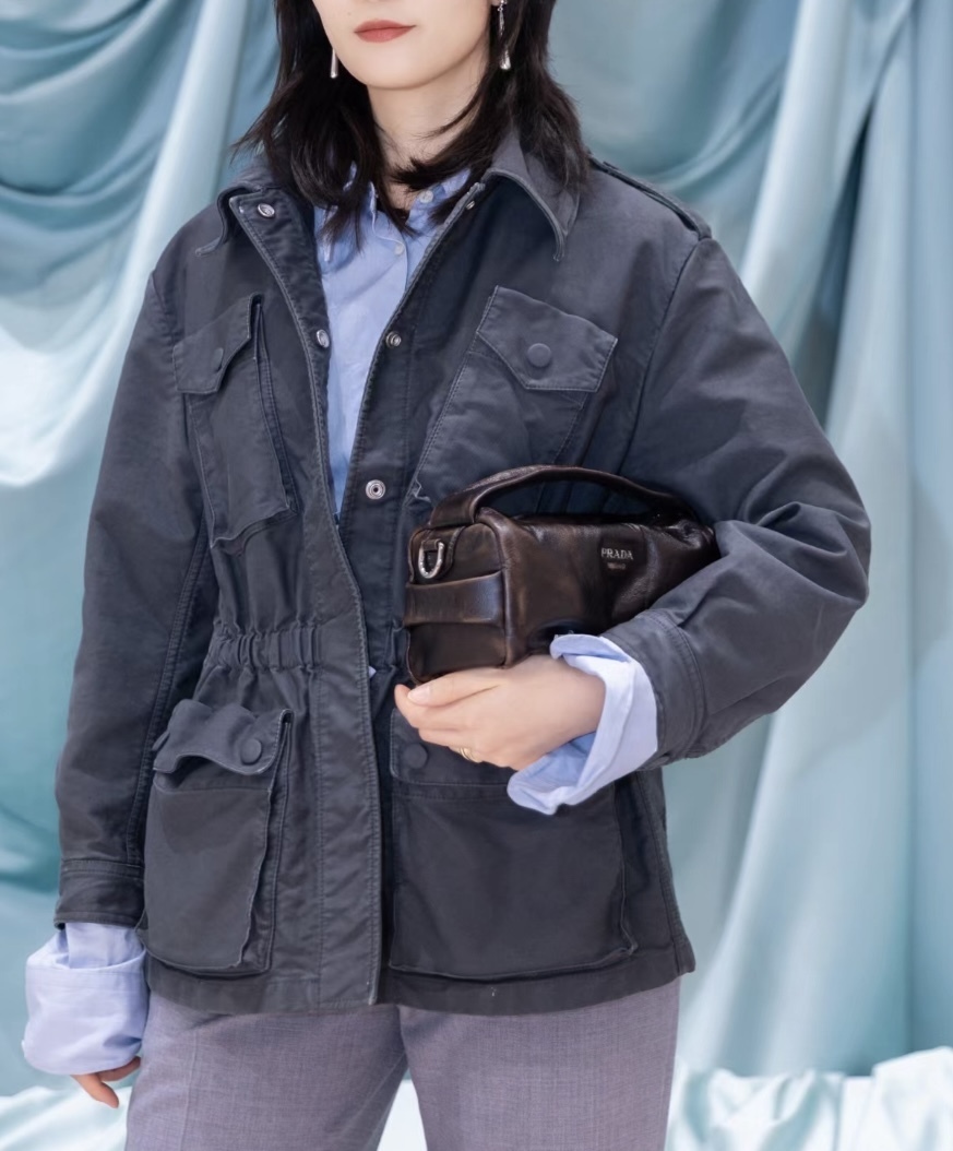 ヴィンテージ仕上げが素敵《PRADA》コットンサファリジャケット