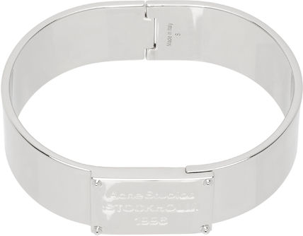 クールな印象に♪【Acne Studios】レザーカフブレスレット クールな印象に♪【Acne Studios】レザーカフブレスレット
