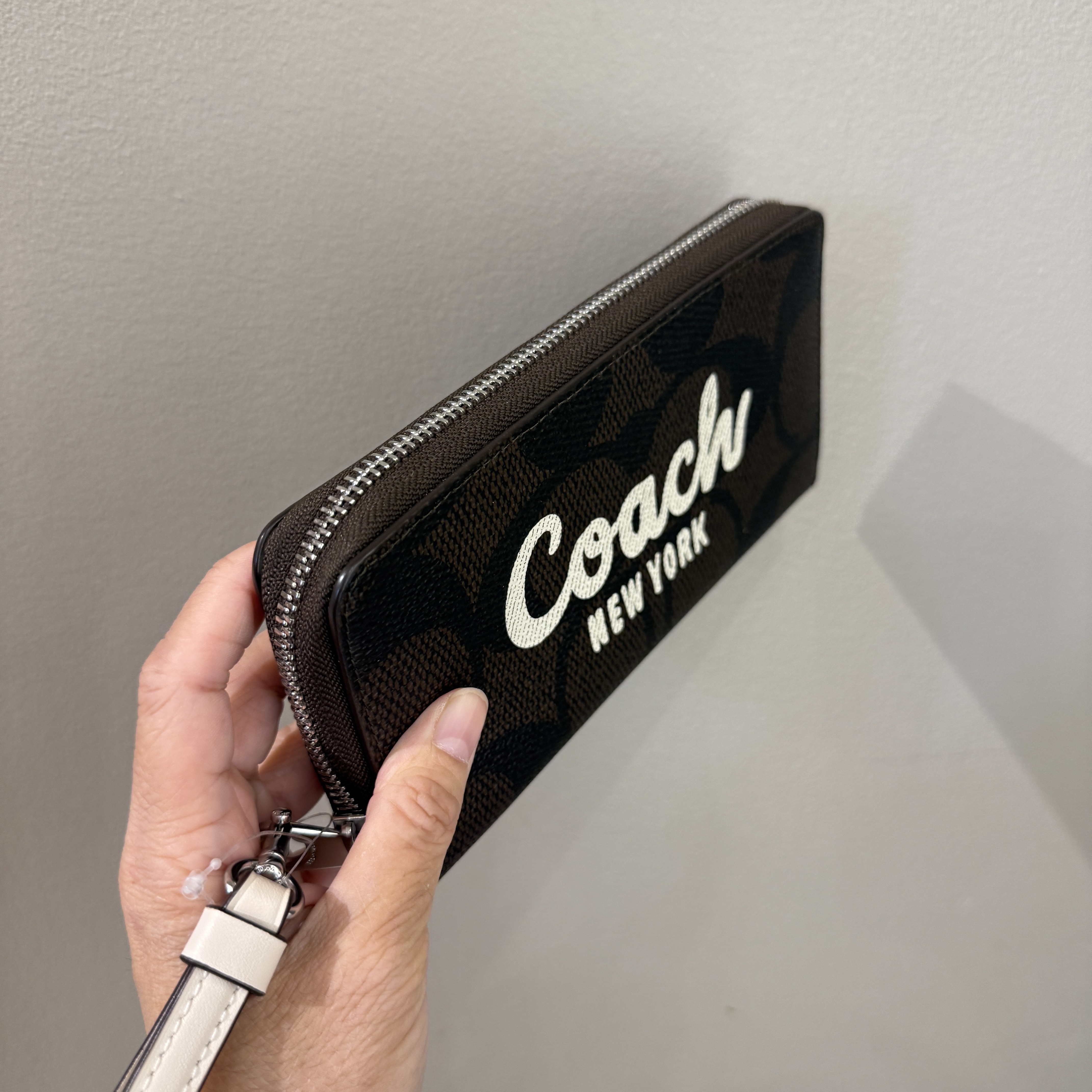 Coach Long Zip Around Wallet Coach Graphic CZ330