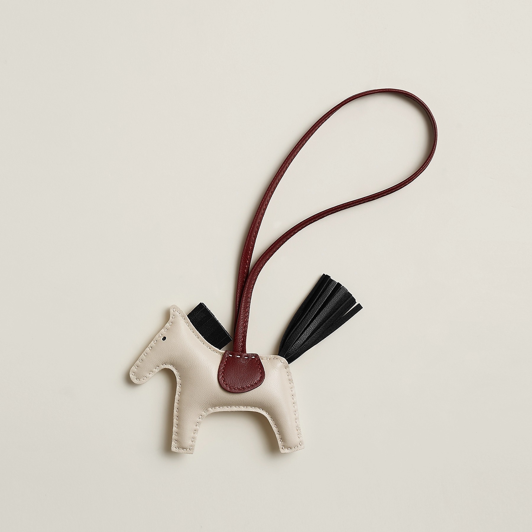 【ギフトにも◎】HERMES《ロデオ》PM バッグアクセサリー