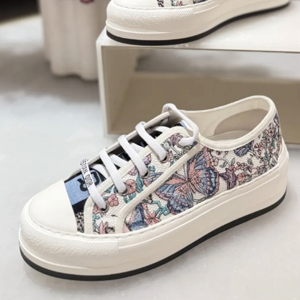 お洒落さん必見☆【DIOR】プラットホームスニーカー