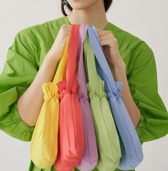 PLEATS MAMA 正規品関税込み MINI BUBBLE BAG