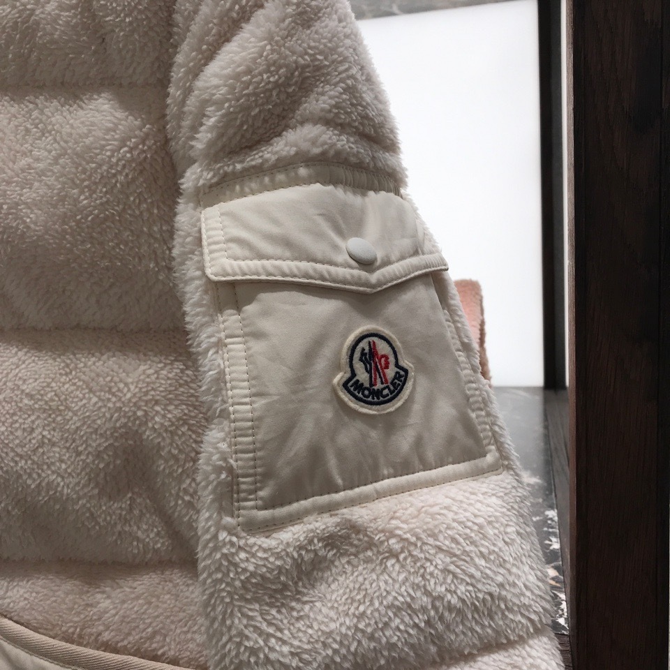 パリ直営店買付【MONCLER】Floyrac テディ素材ダウン☆2色 パリ MONCLER(モンクレール) アウター(レディース) - 海外通販の