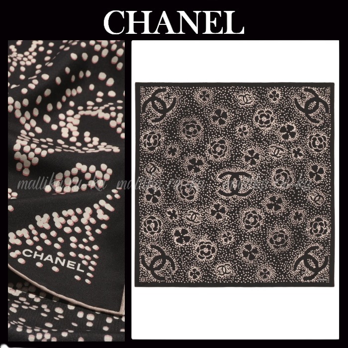 1枚で華やかにスタイリング自在【CHANEL】ドットスカーフ シルク