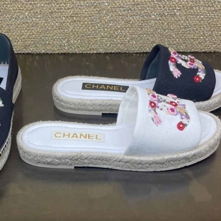【フラワー刺繍が可愛い♪】CHANEL エスパドリーユ フラワー刺繍が可愛い♪】CHANEL エスパドリーユ ミュール
