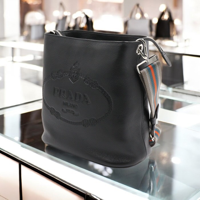☆PRADA☆バケットショルダーバッグ兼クロスバッグ
