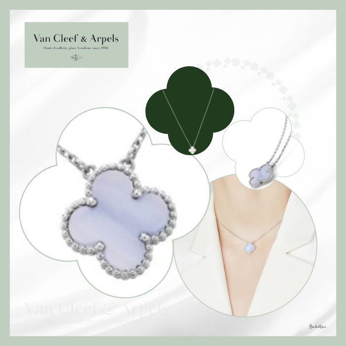 【モノトーンなバイカラーがcool♡】CHANEL ピアス モノトーンなバイカラーがcool♡】CHANEL ピアス