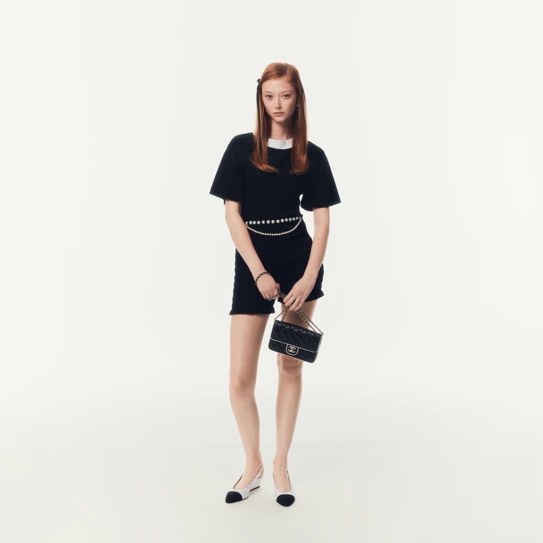【足元に遊び心♡】CHANELスリングバッグ 《ファブリック》