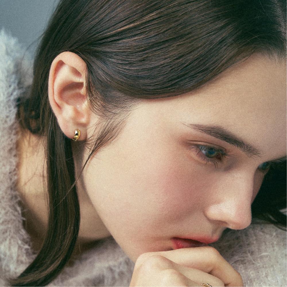 ☆DANA BURTON☆ Simplicity one touch earrings