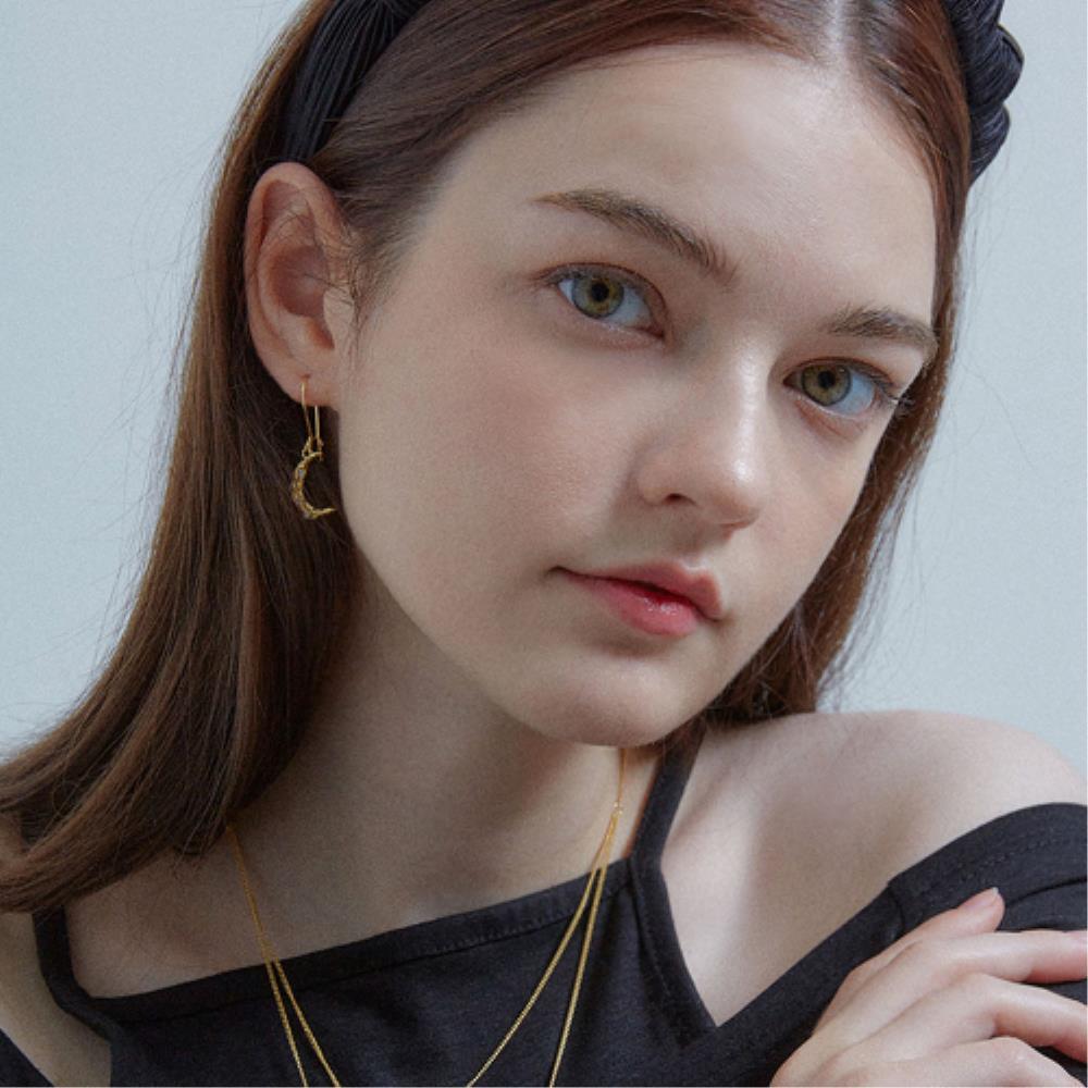 ☆DANA BURTON☆ Moonlight unbalanced earrings
