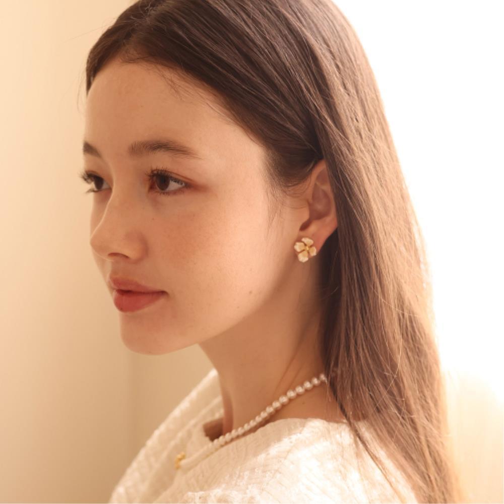 ☆DANA BURTON☆ Lovely Jasmine Mini Earrings