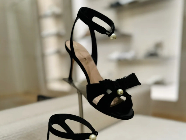国内◆足元から美しく♪◆Dior Adiorable ヒールサンダル リボン 国内◇足元から美しく♪◇Dior Adiorable ヒールサンダル リボン