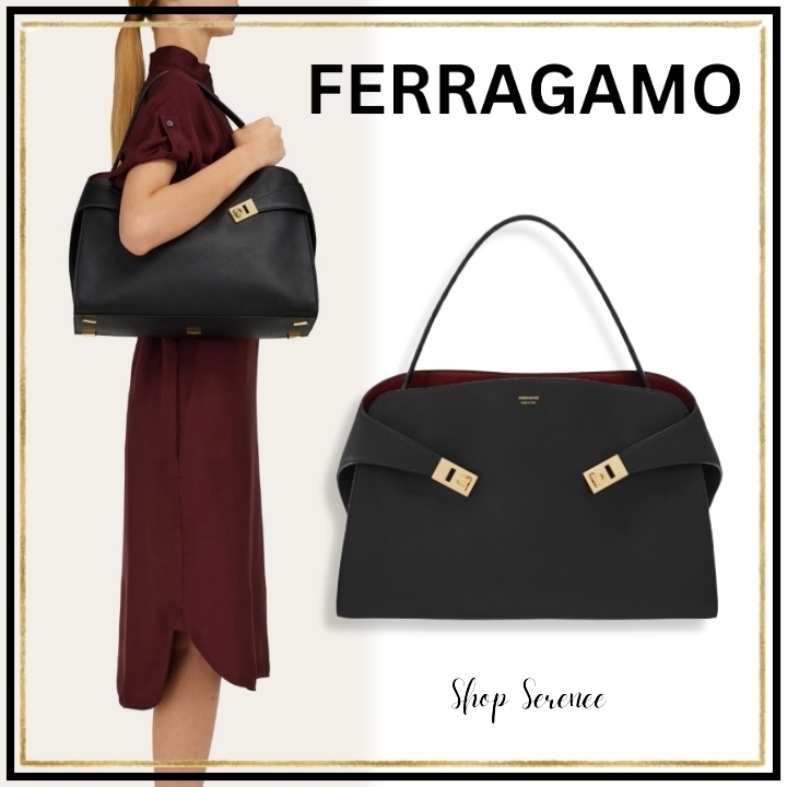 ☆関税込☆【FERRAGAMO】Hug ソフトバイカラーショルダーバッグ