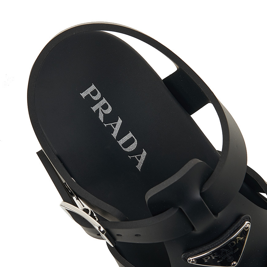 《PRADA》 クリスクロス サンダル