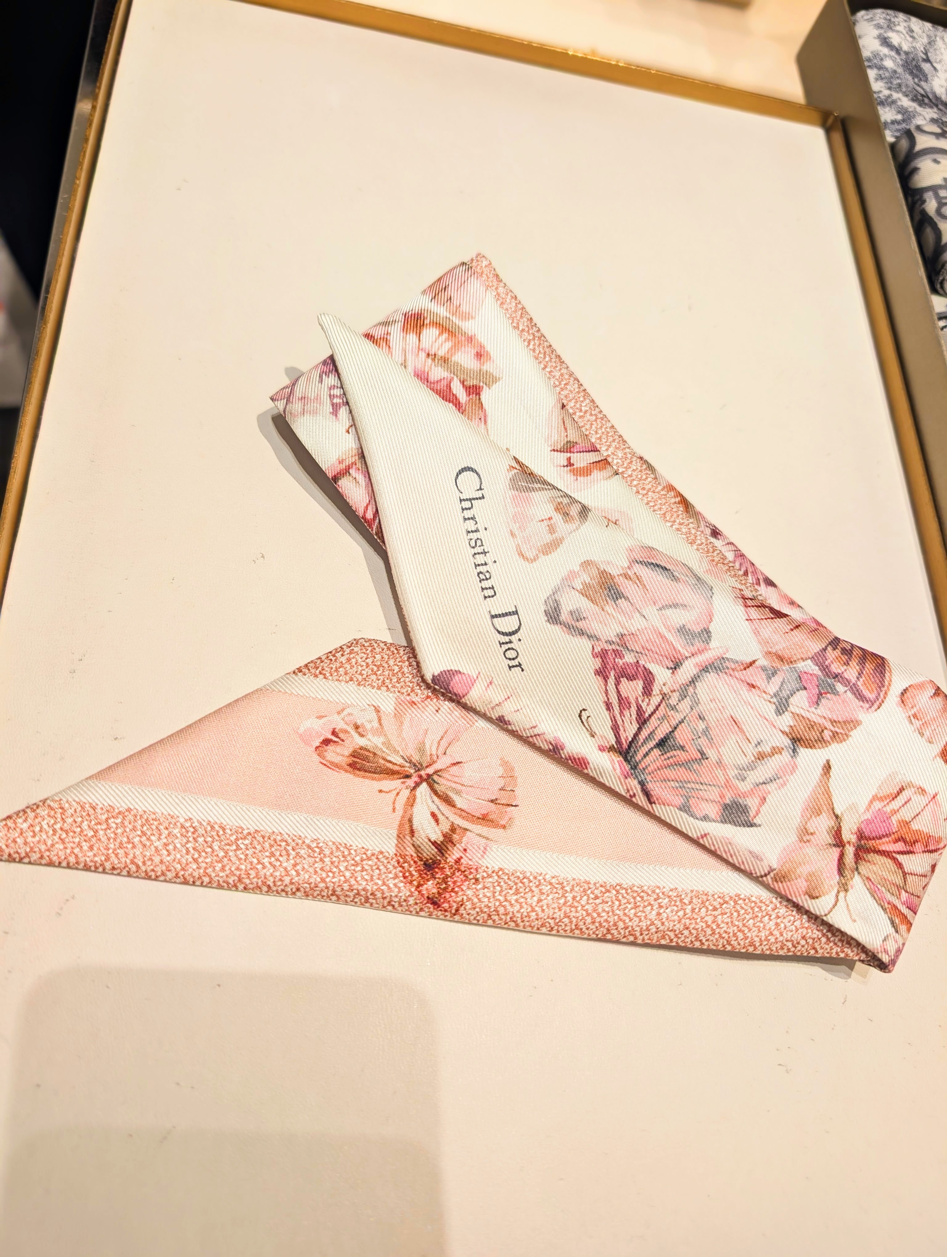 ☆カラフルな世界観☆】DIOR D-Floral ミッツァ スカーフ (Dior