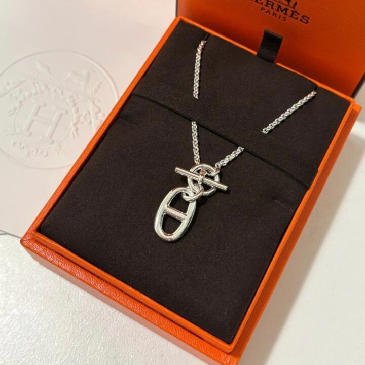《人気☆》HERMES シェーヌダンクルペンダント