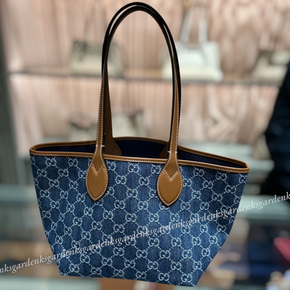 すぐ届く！GUCCI〔トーティッシマ〕スモール トートバッグ