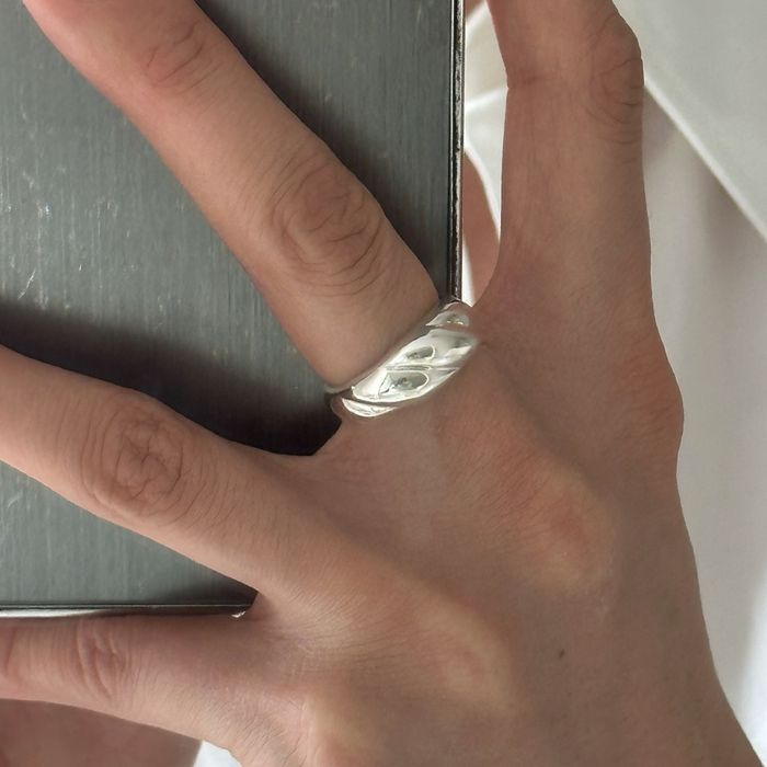 [BYWEEKEND] 韓国 Croissant ring 2色 おしゃれ 関税込 かわいい