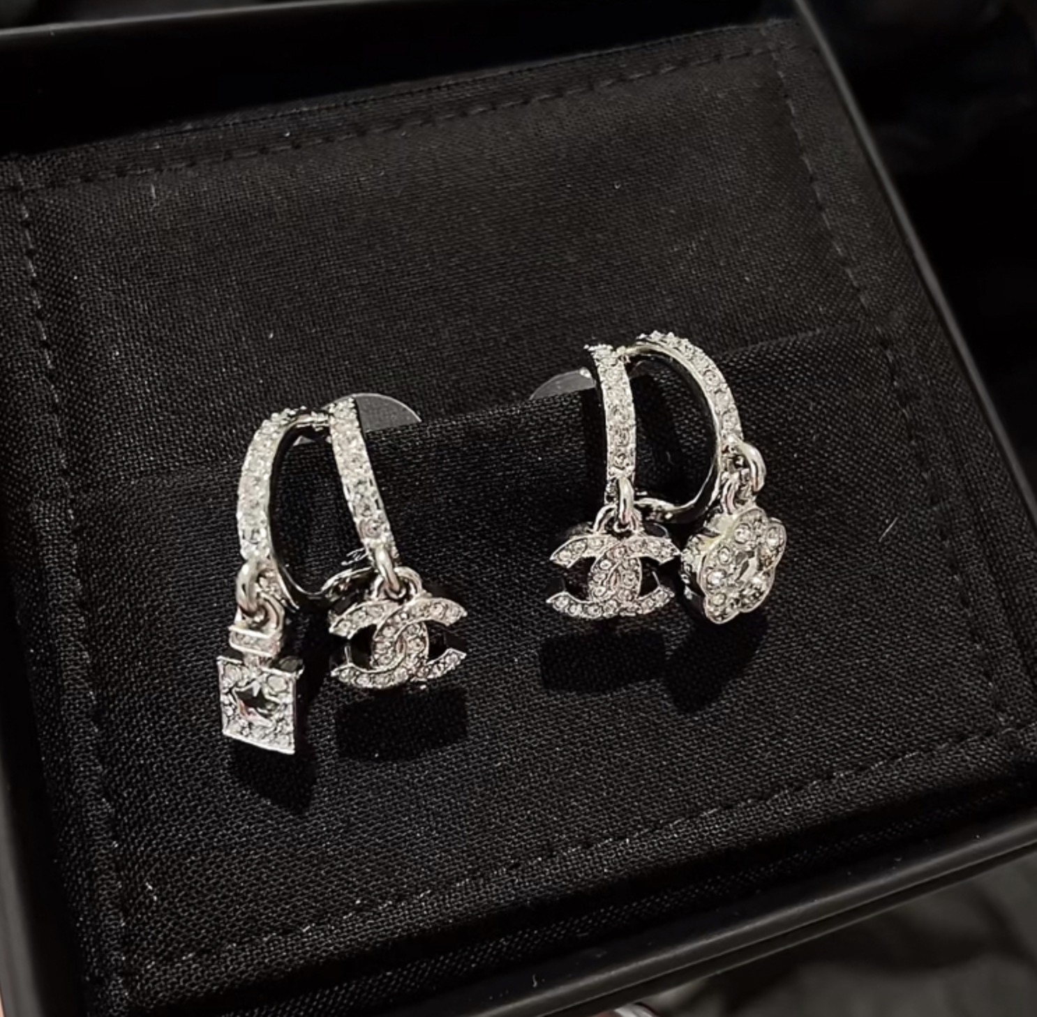 エレガントスタイル♪】CHANEL フープ 2連 ピアス