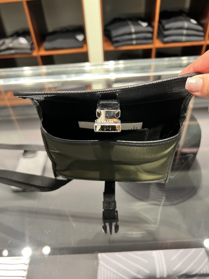 ♪直営アウトレット♪PRADA ナイロン ショルダーバッグ 2ZH108