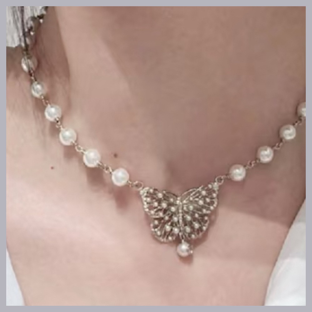 【蝶々のモチーフが可愛い♪】Dior ネックレス