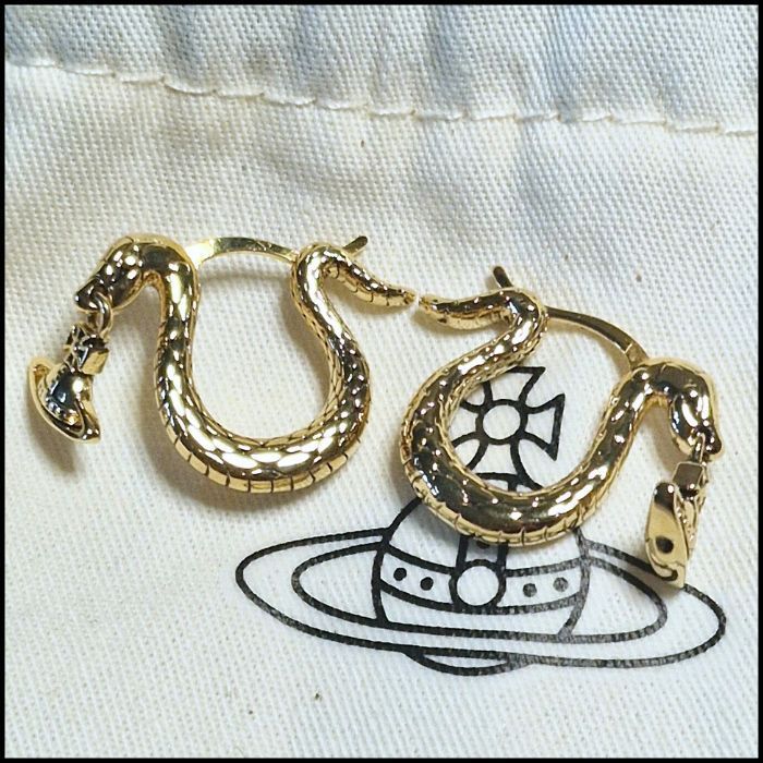 Vivienne Westwood 干支巳＆オーブモチーフ フープピアス
