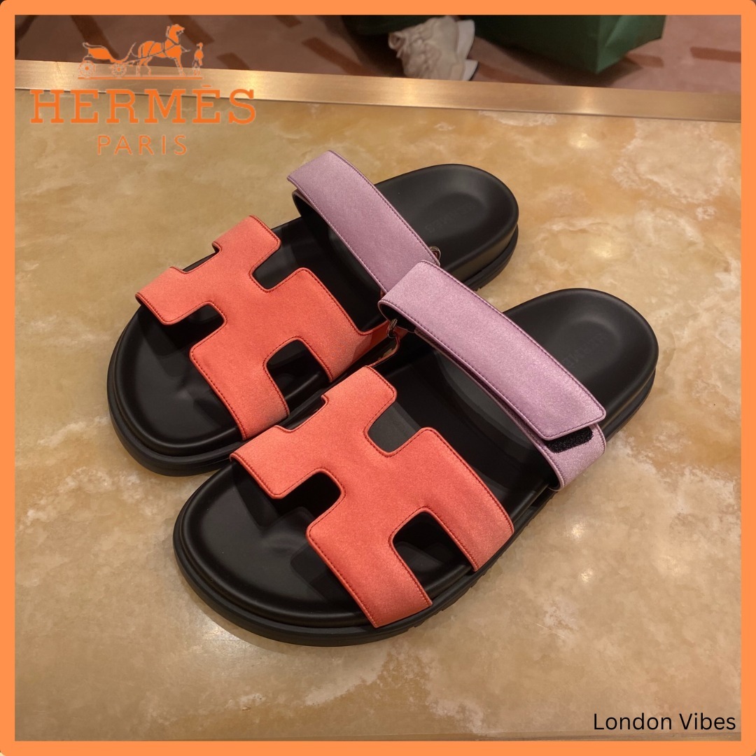 サテンの光沢が上品♪ HERMES シプレ サンダル ローズxパープル