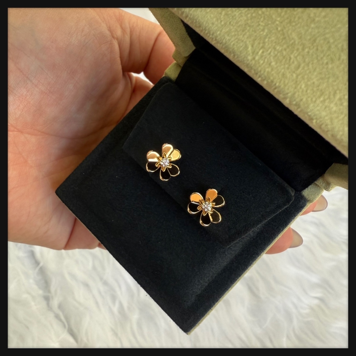 【VanCleef & Arpels】フリヴォル ピアス ミニ