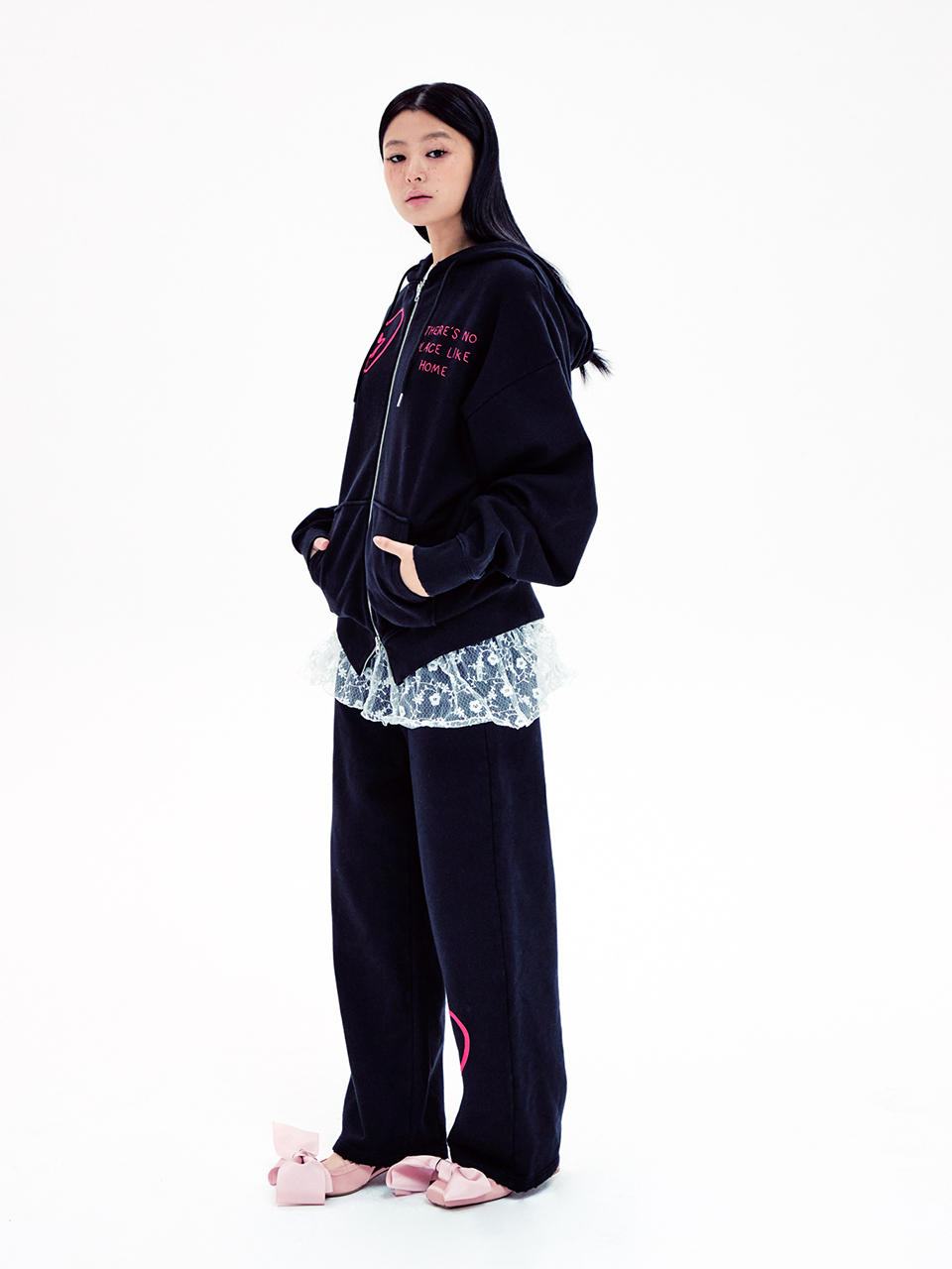 《YOUHEE》 GRAPHIC JOGGER PANTS